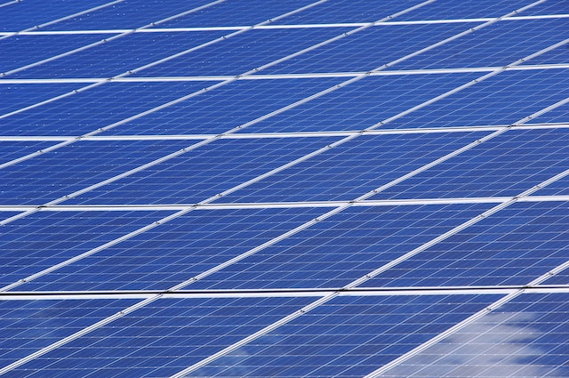 De toekomst van zonnepanelen kosten: Hoe kunnen we de toekomst van zonnepanelen kosten verlagen?